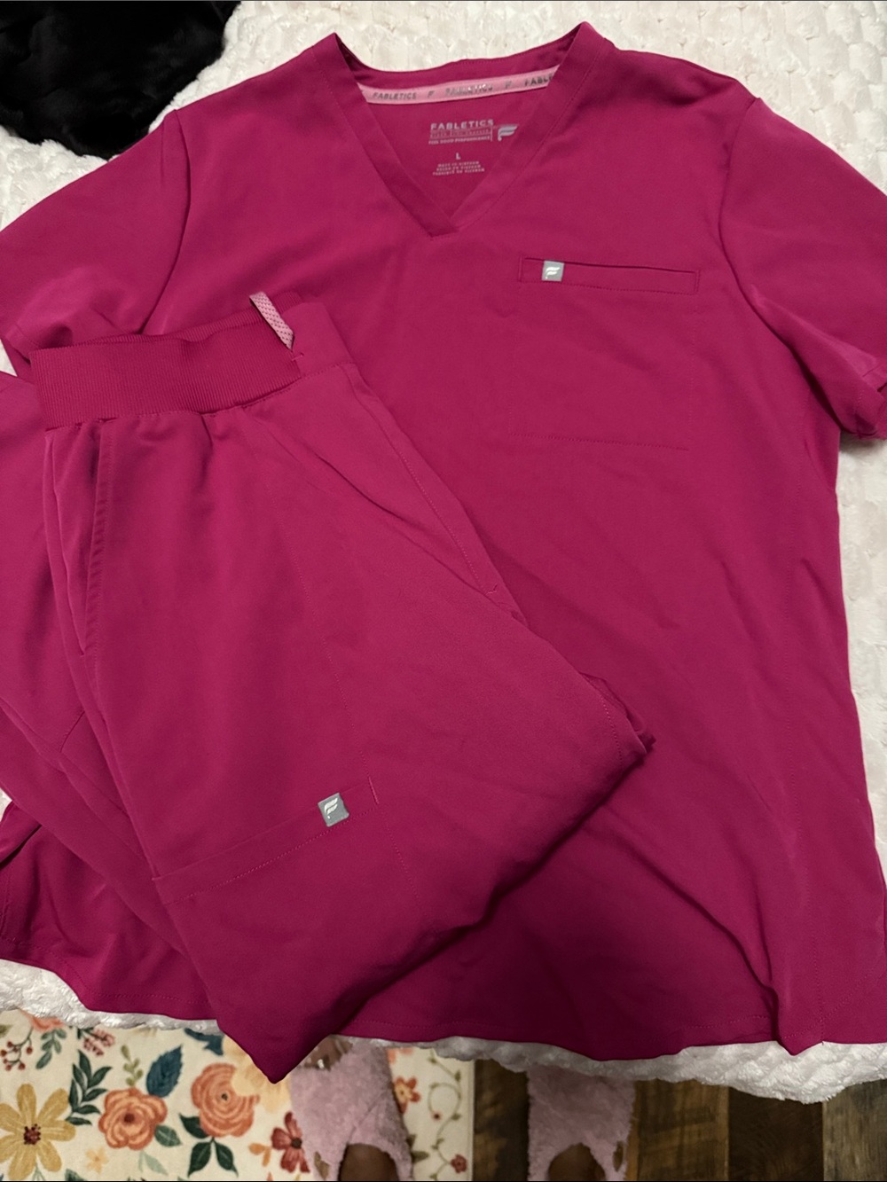 Fabletics Woman’s Magenta V-Neck Scrub Set